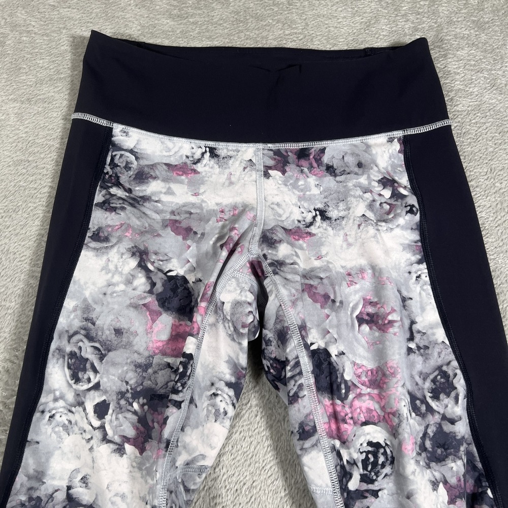 Lululemon  Pants Womens 6 If You're‎ Lucky Crop Multicolor Floral Groove Yoga